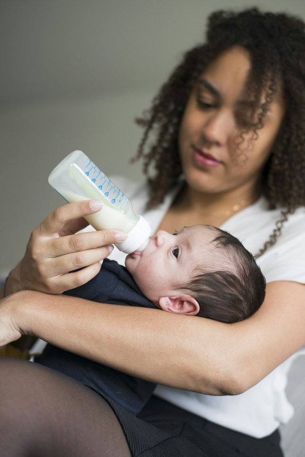 Avis sur la marque béaba : découvrez ses incontournables babyphones et chauffe-biberons