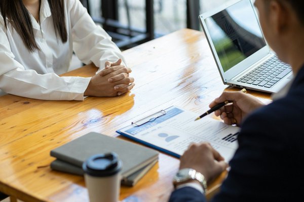 Devenir consultant rh indépendant : le bon statut pour réussir